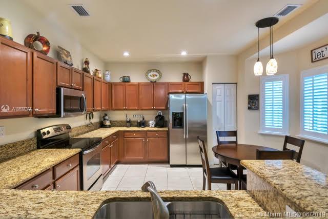 2532 Southwest 147 Path Miami, FL 33185 - Photo 12 of 38 Gallery Image 12