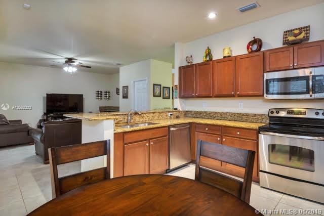 2532 Southwest 147 Path Miami, FL 33185 - Photo 15 of 38 Gallery Image 15