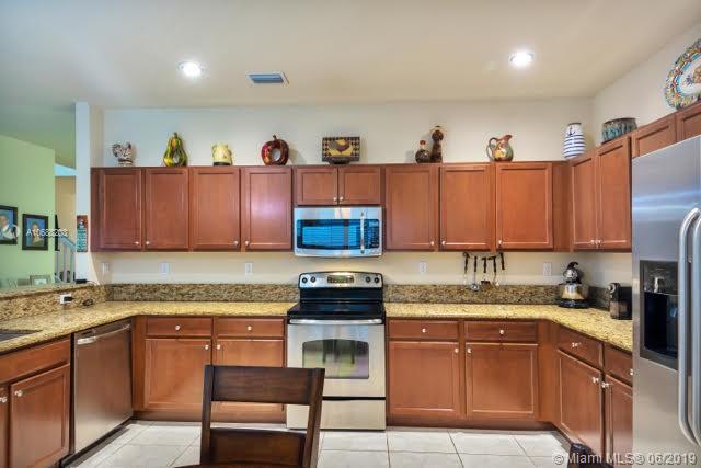 2532 Southwest 147 Path Miami, FL 33185 - Photo 16 of 38 Gallery Image 16