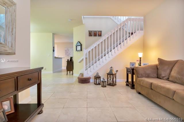 2532 Southwest 147 Path Miami, FL 33185 - Photo 4 of 38 Gallery Image 4