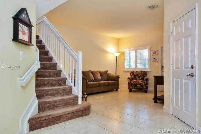 2532 Southwest 147 Path Miami, FL 33185 - Photo 6 of 38 Gallery Image 6