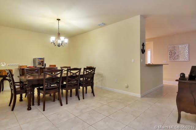 2532 Southwest 147 Path Miami, FL 33185 - Photo 7 of 38 Gallery Image 7