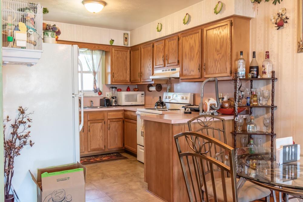 3713 Arnelle Road Columbus, OH 43228 - Photo 3 of 15