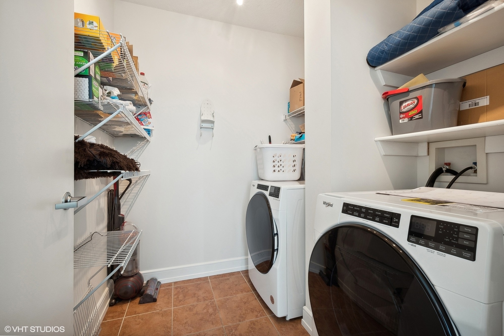 800 Elgin Road, Unit PH02 Evanston, IL 60201 - Photo 23 of 31 a utility room with dryer and washer