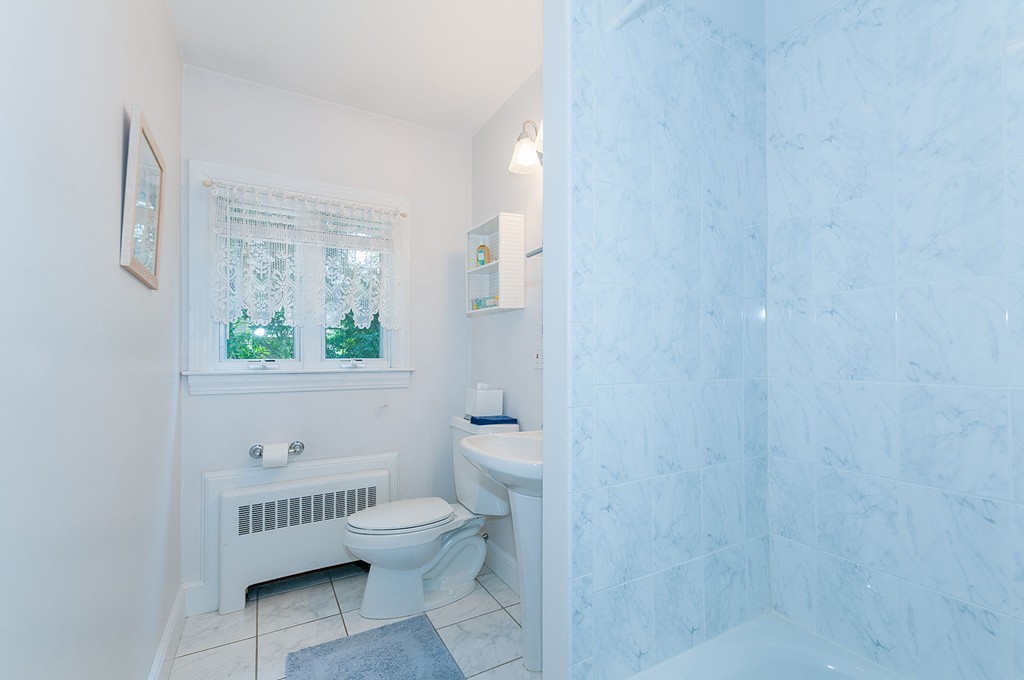 133 Evelyn Road Newton, MA 02468 - Photo 12 of 20