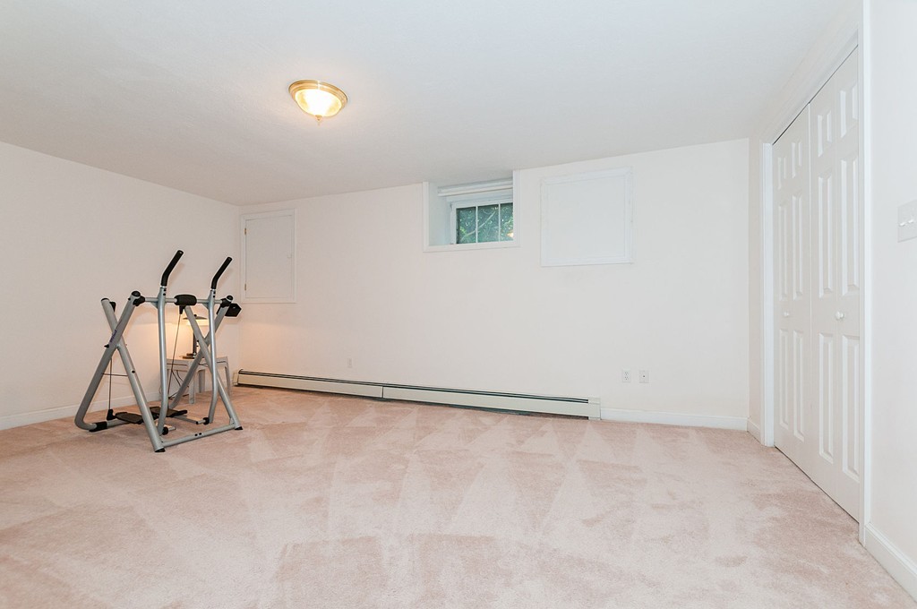 133 Evelyn Road Newton, MA 02468 - Photo 14 of 20