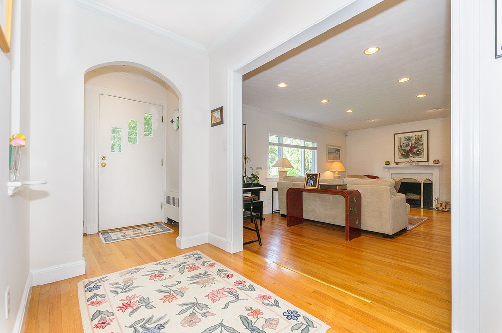 133 Evelyn Road Newton, MA 02468 - Photo 2 of 20