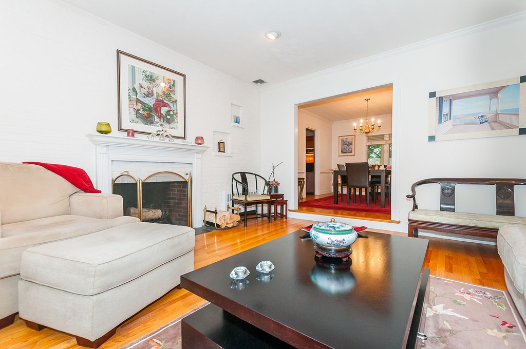 133 Evelyn Road Newton, MA 02468 - Photo 4 of 20