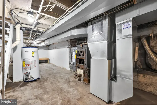 $200,000 | 222 Market Street, Marcus Hook, PA 19061