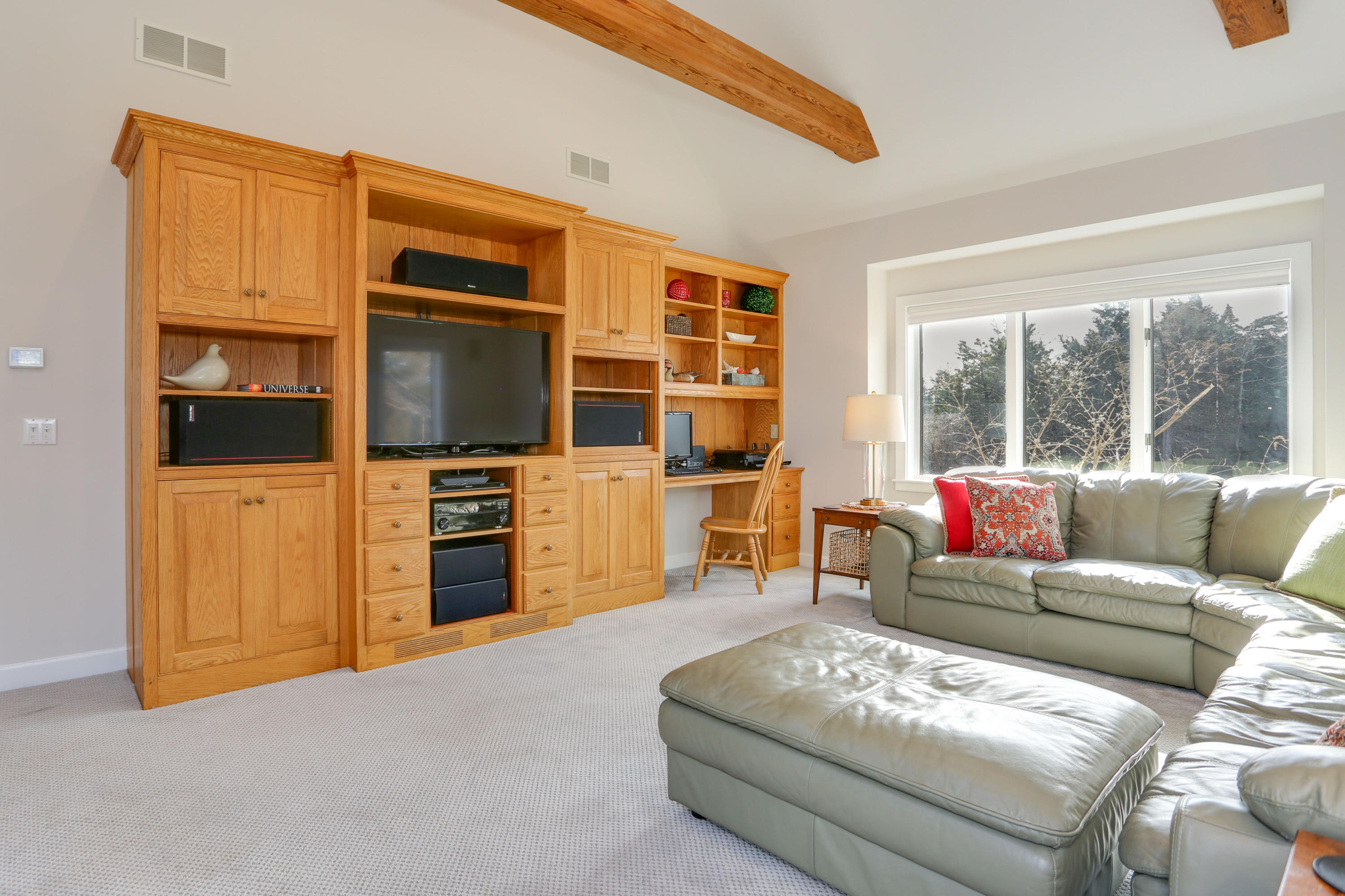 52 Dyer Prince Road Eastham, MA 02642 - Photo 14 of 35 52DyeLR-20