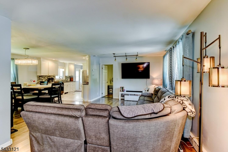 77 Marion Avenue Butler, NJ 07405 - Photo 7 of 46