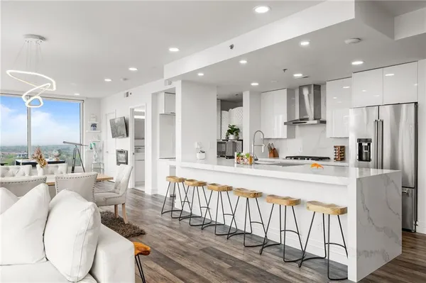 $6,500 | 3338 Peachtree Road, Unit 2207, Atlanta, GA 30326