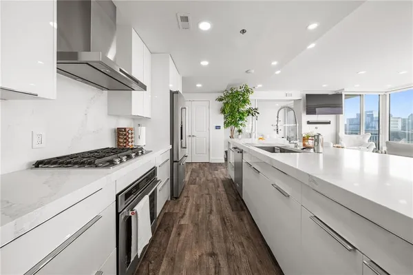 $6,500 | 3338 Peachtree Road, Unit 2207, Atlanta, GA 30326