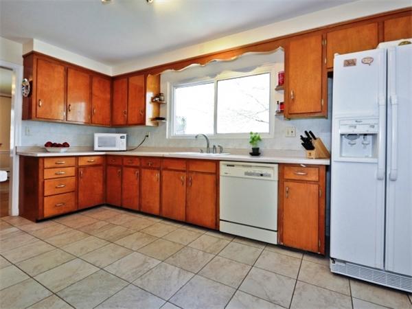 106 Woodcliff Road Brookline, MA 02467 - Photo 11 of 24