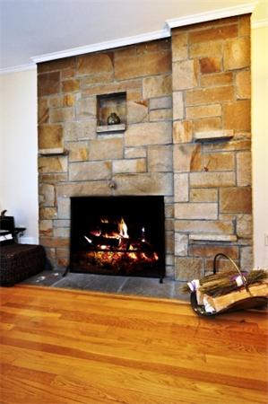 106 Woodcliff Road Brookline, MA 02467 - Photo 5 of 24