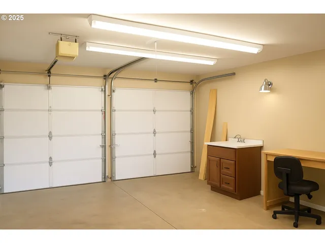 $500,000 | 18695 Southwest Pike Street, Beaverton, OR 97078