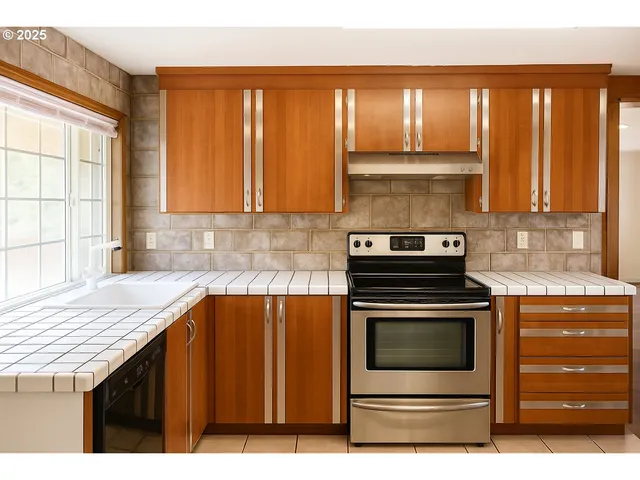 $500,000 | 18695 Southwest Pike Street, Beaverton, OR 97078