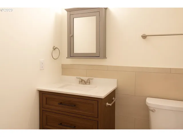 $500,000 | 18695 Southwest Pike Street, Beaverton, OR 97078