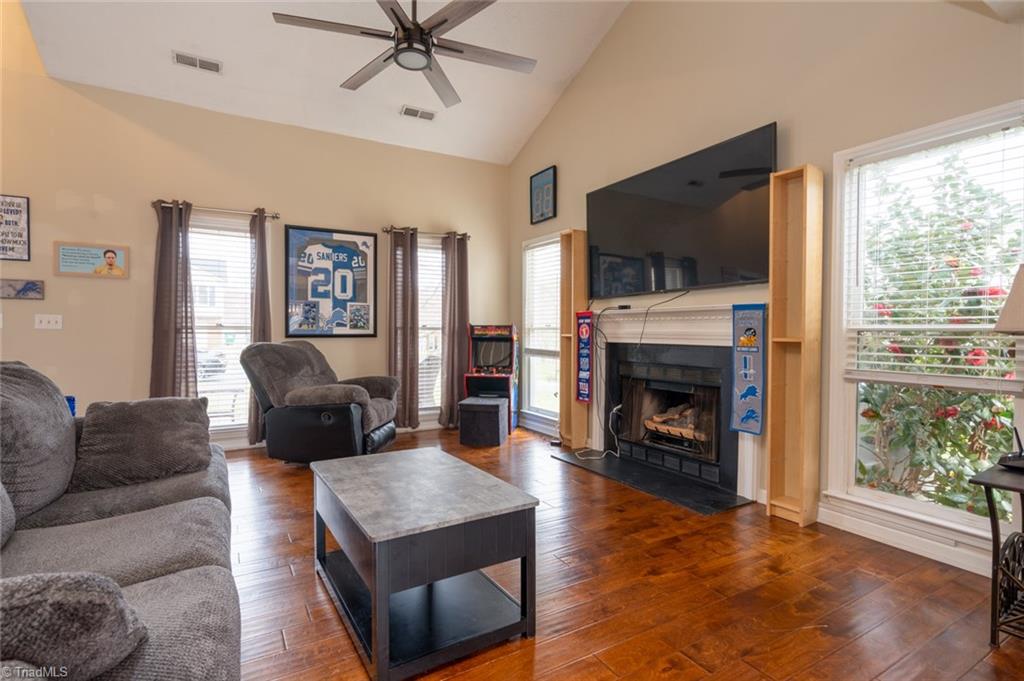 270 Winfield Drive King, NC 27021 - Photo 4 of 18