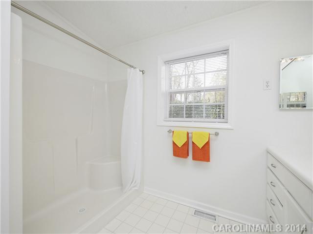 124 Stover Road Mooresville, NC 28117 - Photo 11 of 16 Gallery Image 11