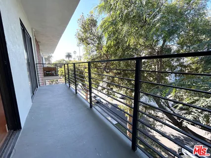 $4,650 | 610 North Orlando Avenue, Unit 301, West Hollywood, CA 90048