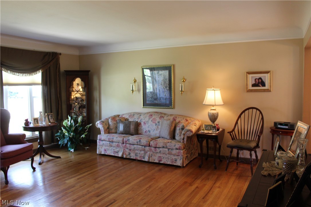 2441 Dentzler Road Parma, OH 44134 - Photo 6 of 17