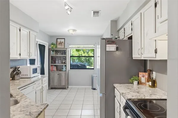 $329,900 | 1602 Lansfield Avenue, Deltona, FL 32738