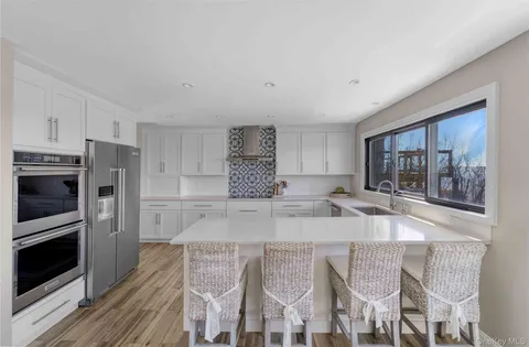 $1,999,999 | 24 Laura Lee Drive, Center Moriches, NY 11934