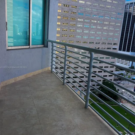 a very nice looking room with many windows