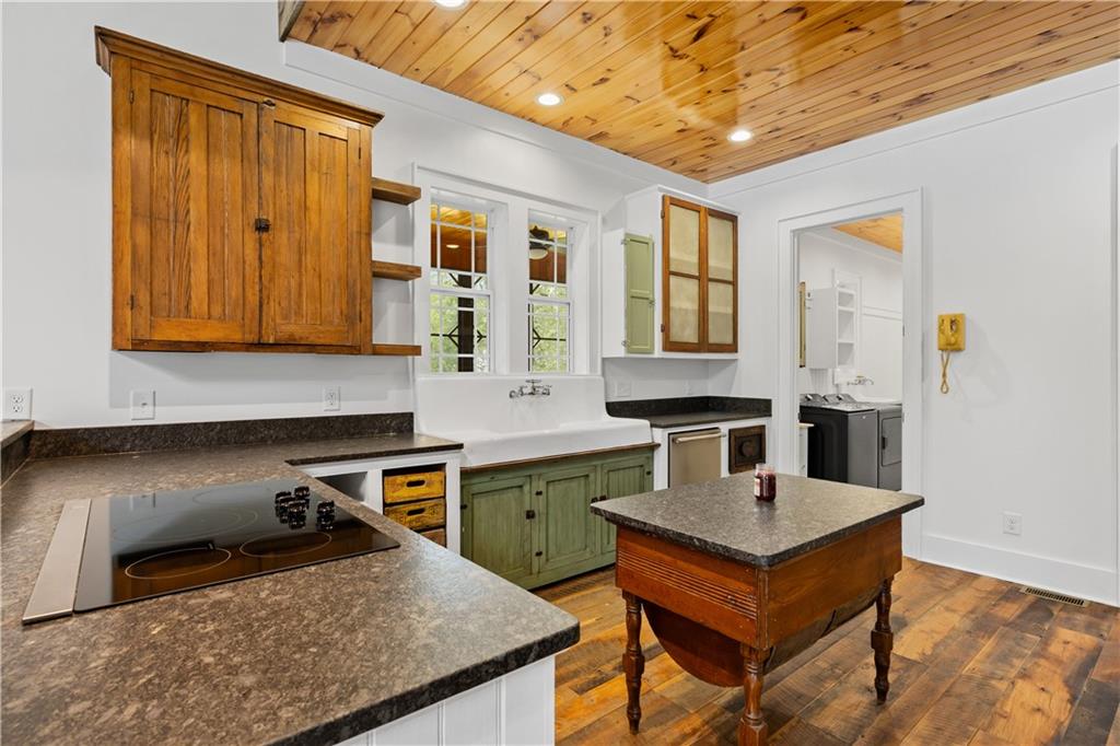 1577 Livingston Road Southwest Rome, GA 30161 - Photo 10 of 71 Gallery Image 10