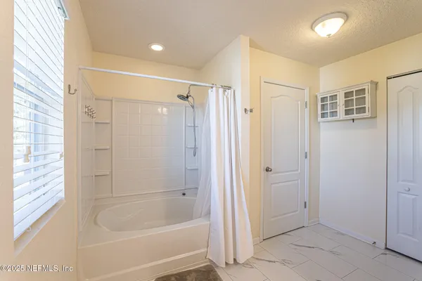 $2,000 | 2408 Bonnie Lakes Drive, Green Cove Springs, FL 32043