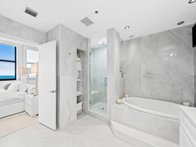 $1,650,000 | 3450 South Ocean Boulevard, Unit LPH1, Highland Beach, FL 33487