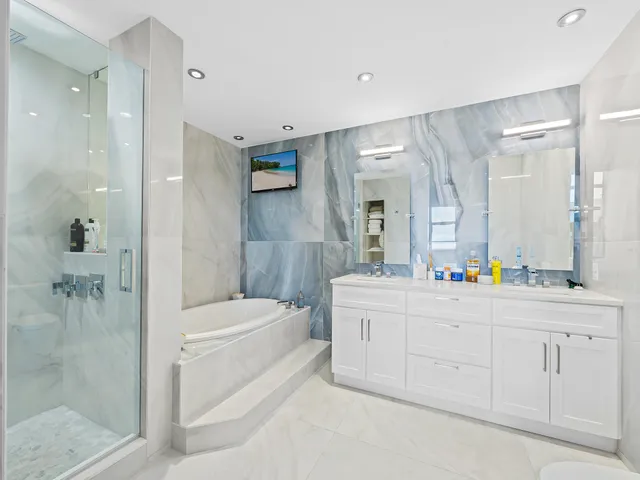 $1,650,000 | 3450 South Ocean Boulevard, Unit LPH1, Highland Beach, FL 33487