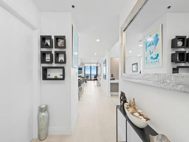 $1,650,000 | 3450 South Ocean Boulevard, Unit LPH1, Highland Beach, FL 33487