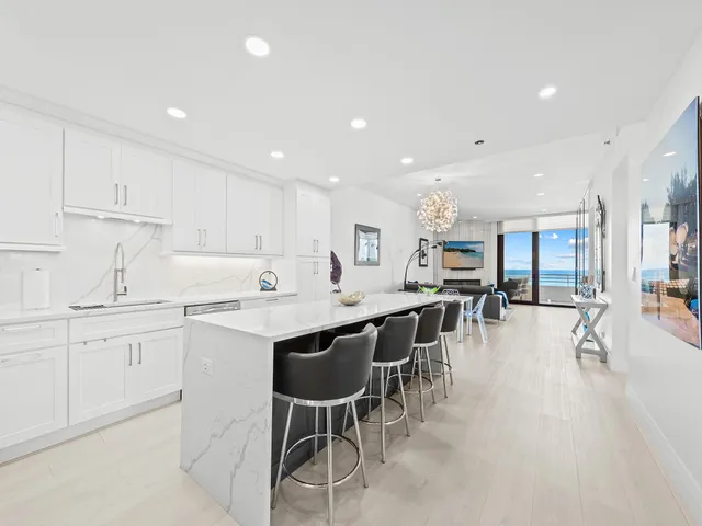 $1,650,000 | 3450 South Ocean Boulevard, Unit LPH1, Highland Beach, FL 33487