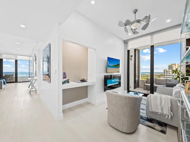 $1,650,000 | 3450 South Ocean Boulevard, Unit LPH1, Highland Beach, FL 33487