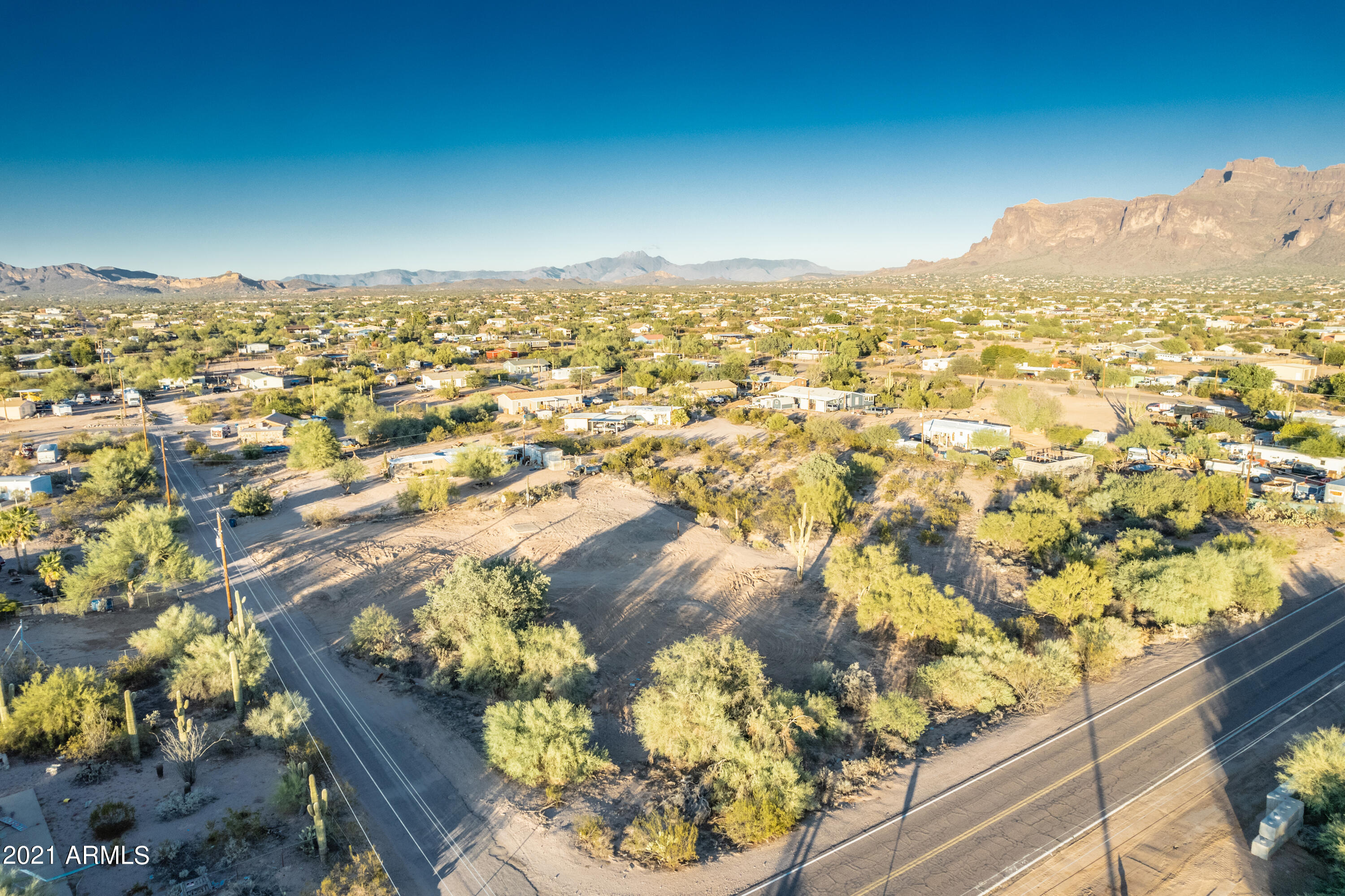 335 South Vista Road Apache Junction, AZ 85119 - Photo 3 of 22 103-04-026B_18