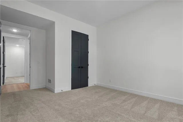 $944,900 | 2504 Northeast Woodland Oak Circle, Lee's Summit, MO 64086