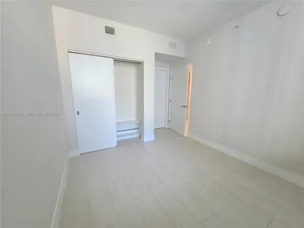 $629,900 | 16385 Biscayne Boulevard, Unit 1019, North Miami Beach, FL 33160