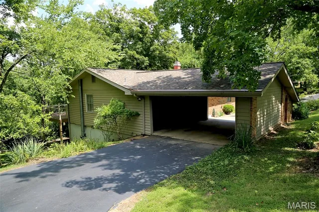 $375,000 | 7 West North Street, Eureka, MO 63025