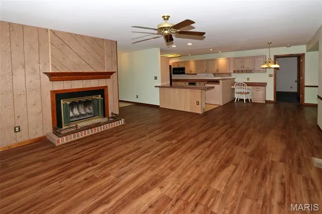 $375,000 | 7 West North Street, Eureka, MO 63025