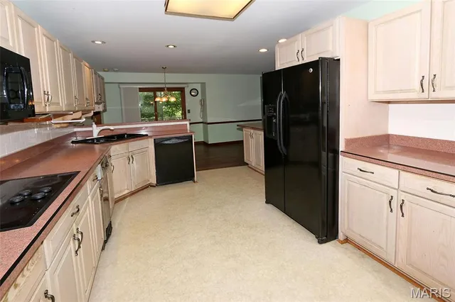 $375,000 | 7 West North Street, Eureka, MO 63025