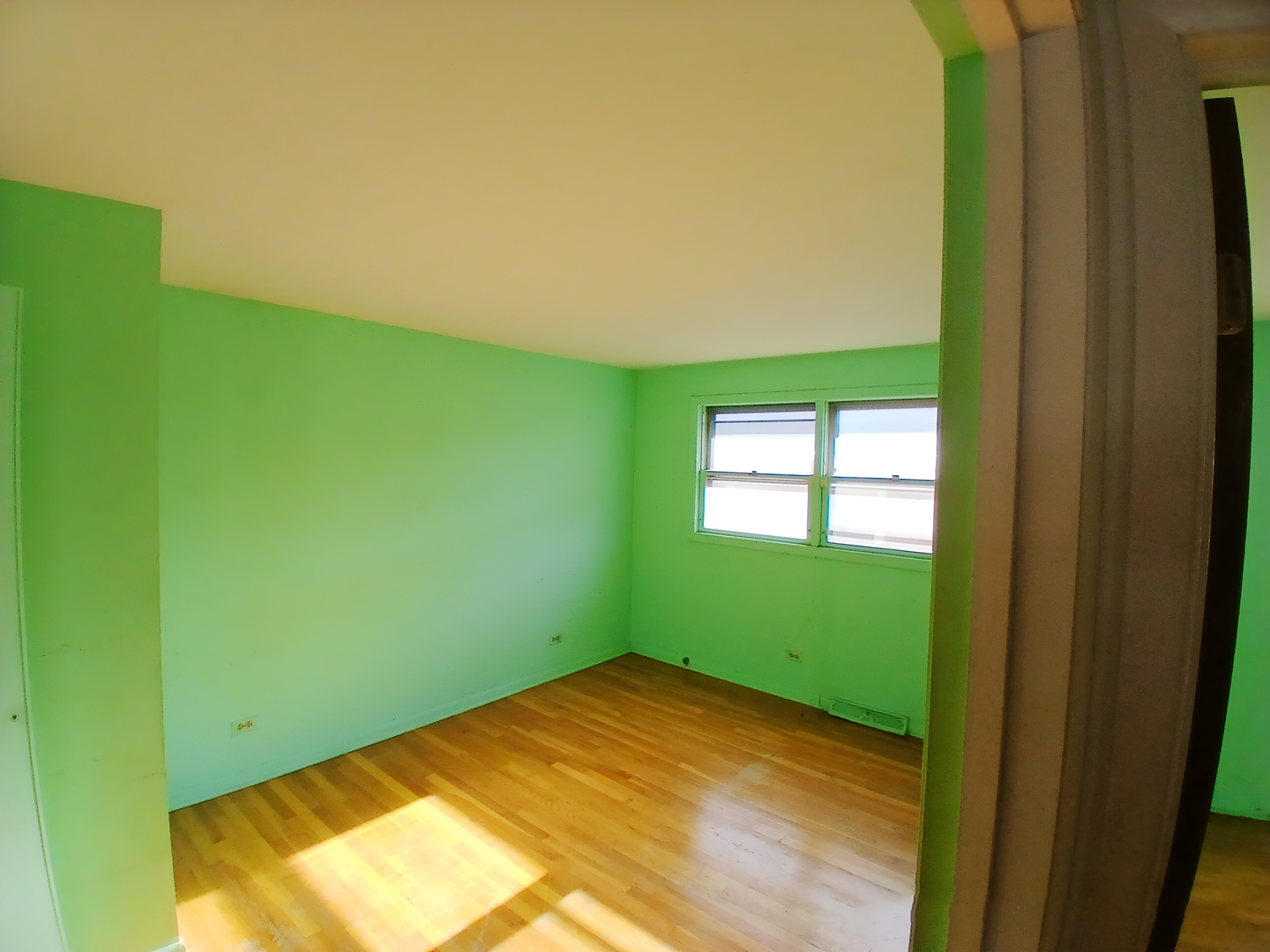 11818 South Justine Street Chicago, IL 60643 - Photo 9 of 14 a view of empty room with window