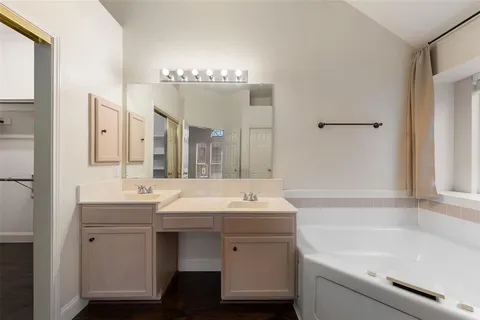 $425,000 | 403 Majesty Drive, Allen, TX 75013