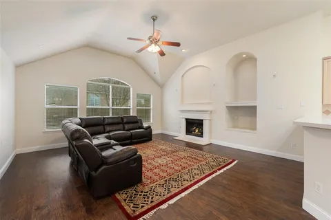 $425,000 | 403 Majesty Drive, Allen, TX 75013