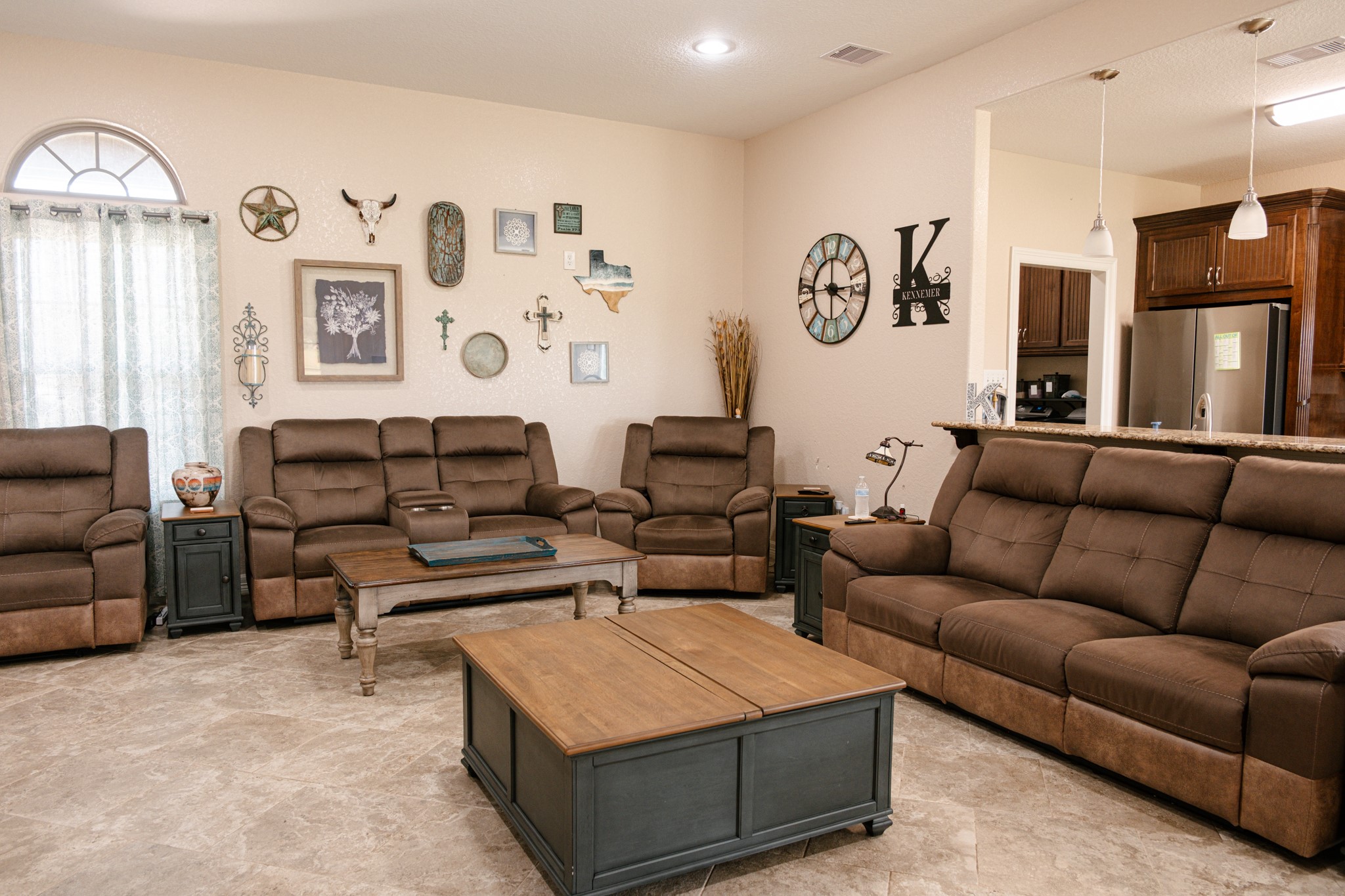722 Bunkhouse Trail Angleton, TX 77515 - Photo 3 of 28 Gallery Image 3