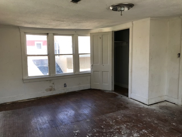 1011 South College Street Springfield, IL 62704 - Photo 12 of 13 Gallery Image 12