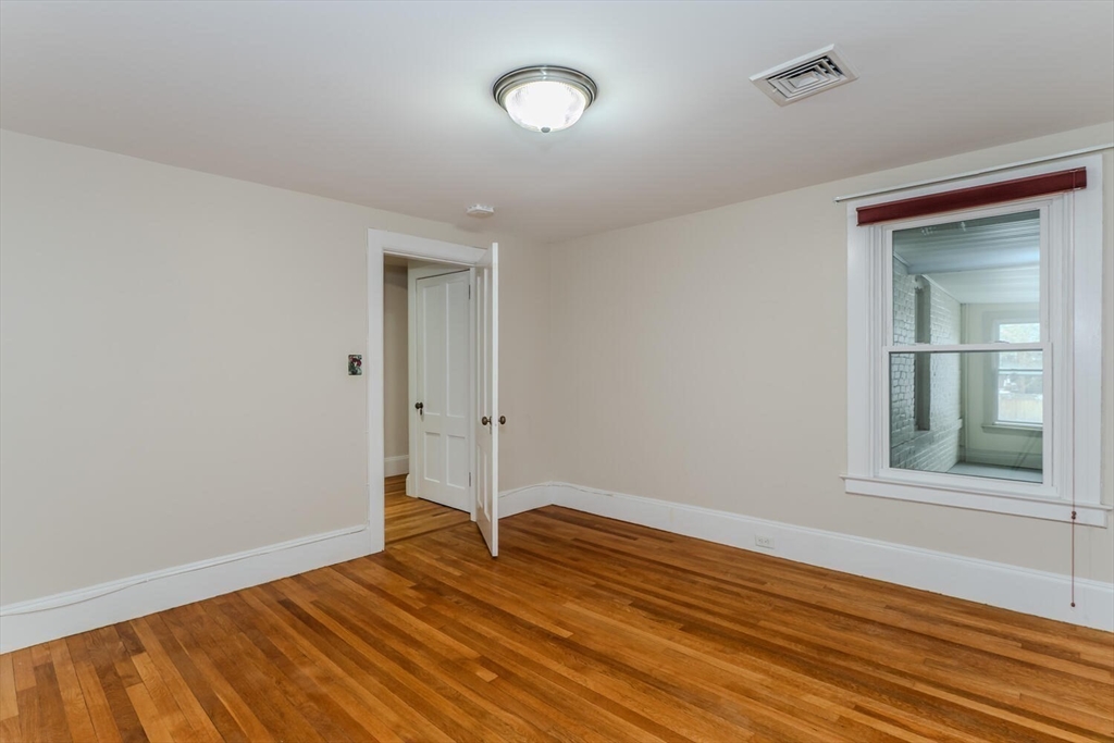 23 B Lyman Road, Unit 23B Northampton, MA 01060 - Photo 15 of 33 Gallery Image 15