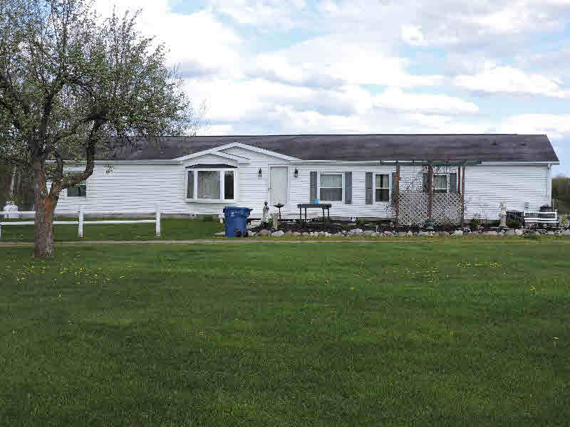 3533 Bernard Road Sterling, MI 48659 - Photo 1 of 29