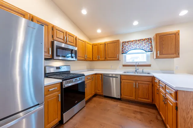 $315,000 | 707 Brittany Drive, Champaign, IL 61822